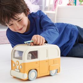 fuzzikins-camper-van-lifestyle-2