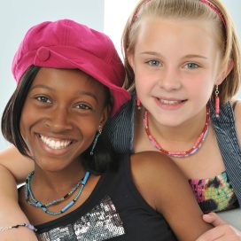 paper-bead-girls paper-bead-girls